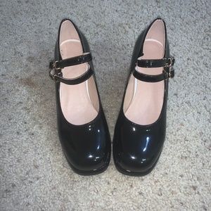 Black chunky heeled Mary Janes